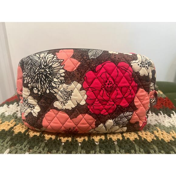 Vera Bradley Quilted Large Makeup Cosmetics Toiletries Bag Pink - Picture 2 of 7